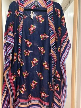 Express kimono NWT